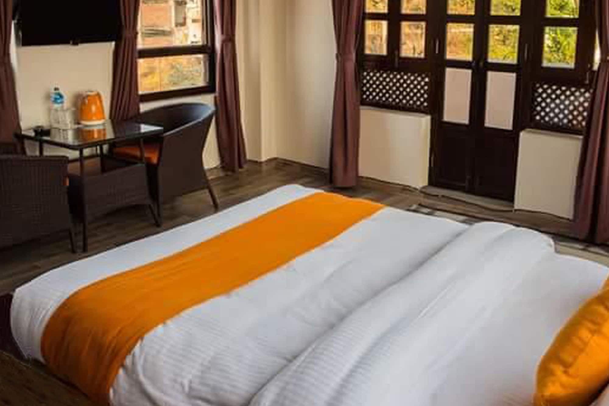 Dhulikhel Boutique Hotel Exterior photo